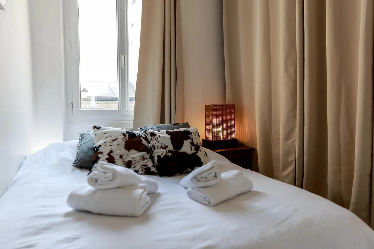 Montmartre Audran Apartment Paris